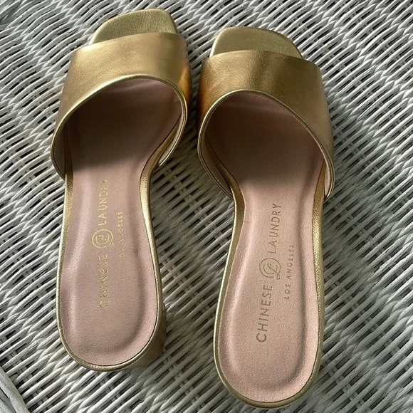 New Chinese Laundry Lana Gold Block Heel Sandals Slides size 7.5 - Picture 6 of 12
